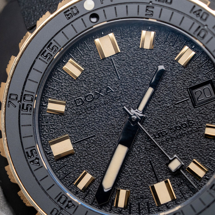 2024 DOXA SUB 300β Beta Sharkhunter Ceramic 42.5mm
