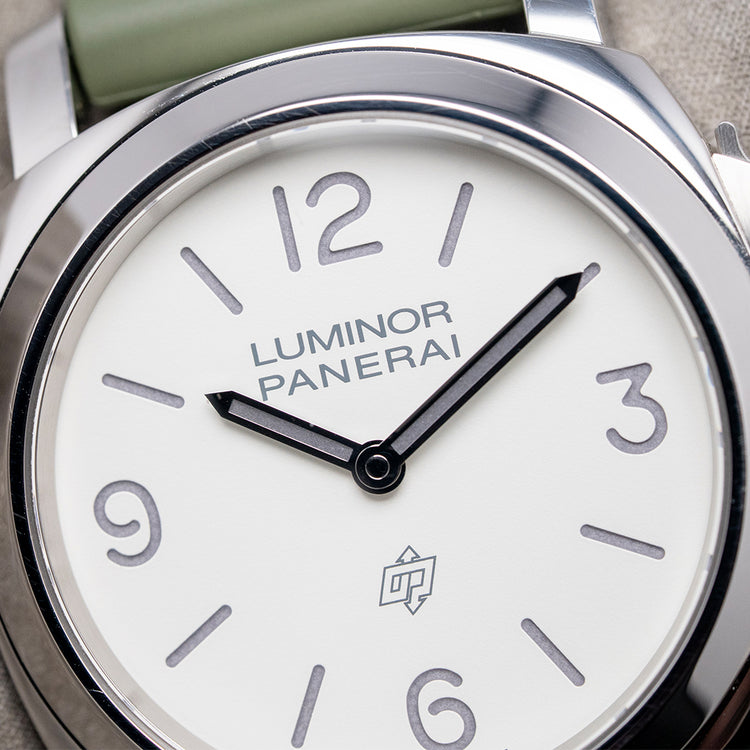 2025 Panerai Luminor Base Logo White 44mm PAM01087