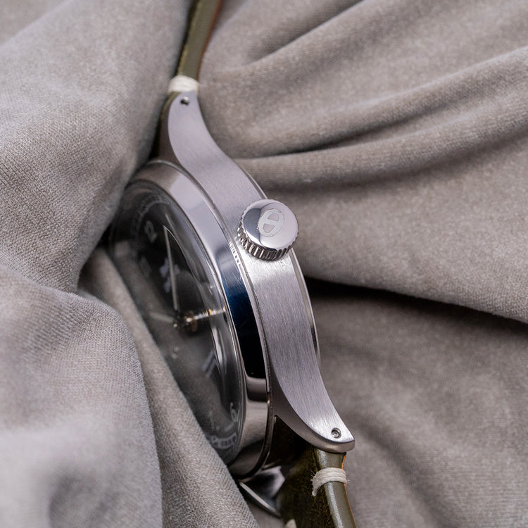 2020s Studio Underd0g 02SERIES Midnight 37mm