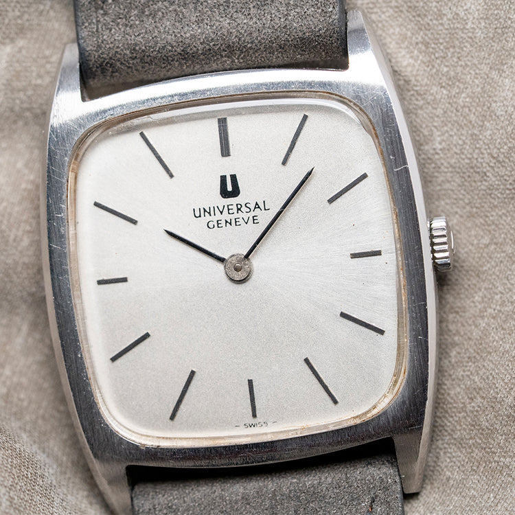 1967 Universal Geneve 'Tank' Manual 28x35mm 842114