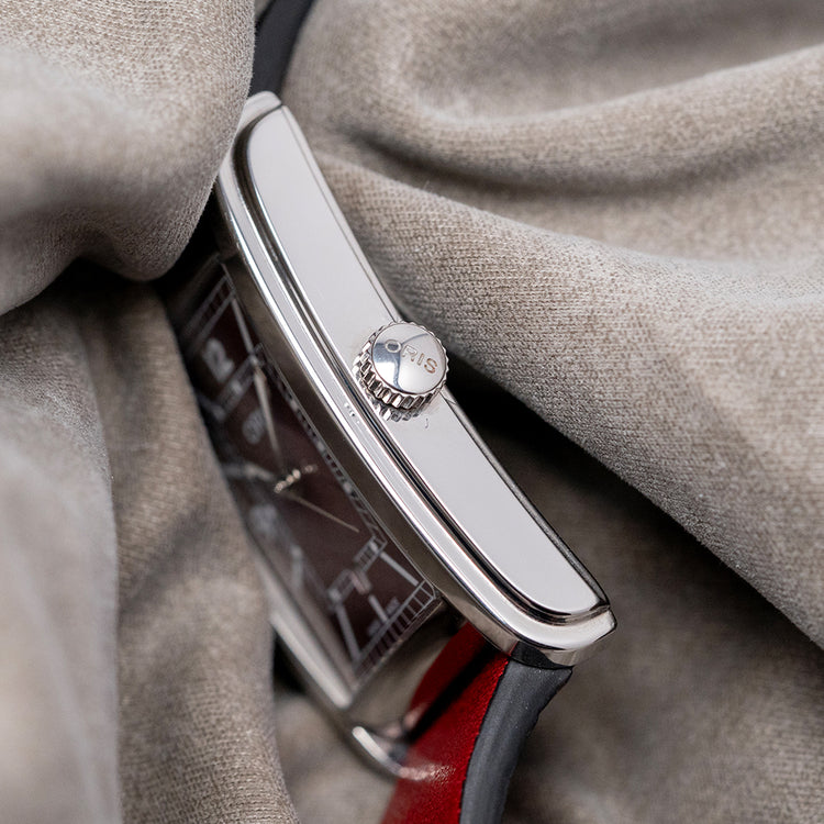 2023 Oris Rectangular Bordeaux Automatic 25.5 x 38mm ‘Tank’