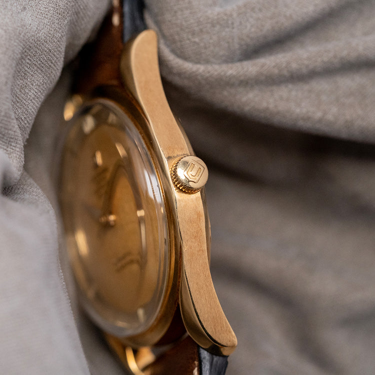 1956 Universal Geneve Polerouter Deluxe 18ct Gold 10357-1