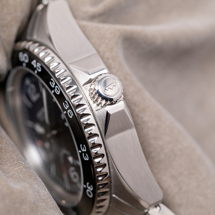 2023 echo/neutra CRISTALLO Professional Diver Blue 42mm