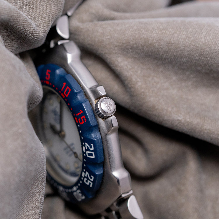 1990s TAG Heuer Professional Formula 1 White/Blue 35mm WA1219