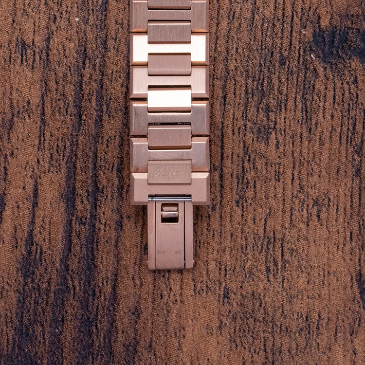 2021 D1-Milano Ultra Thin Rose Gold Quartz UTBL09 34mm