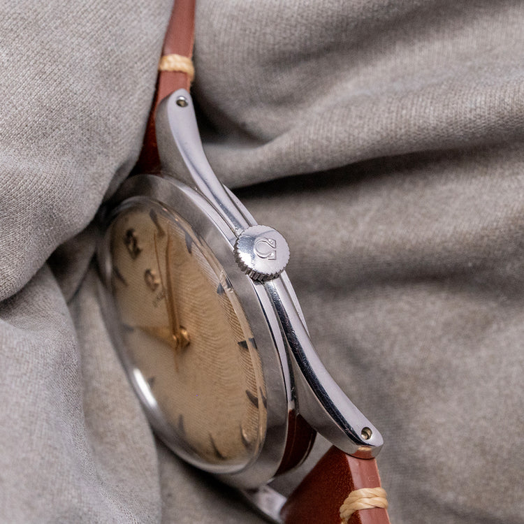 1952 Omega 'Waffle' Dial Manual Cal. 420 2650-4 33mm