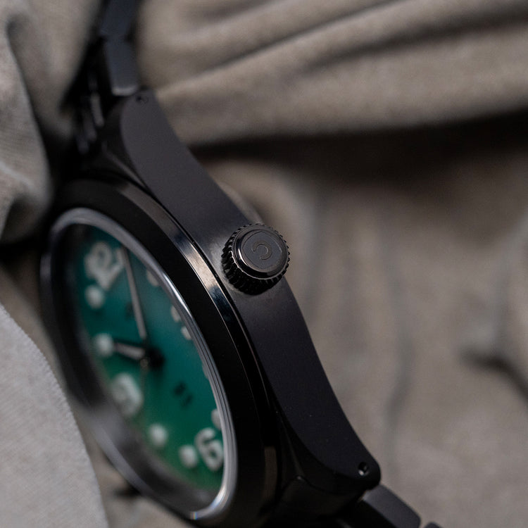 2025 UBIQ TREK CoralGlow Dial Mechaquartz Titanium 38mm