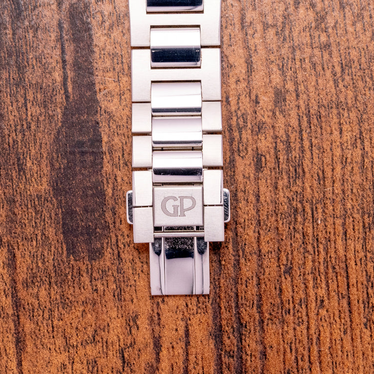 2022 Girard Perregaux Laureato 42 Blue Auto 81010-11-431-11A