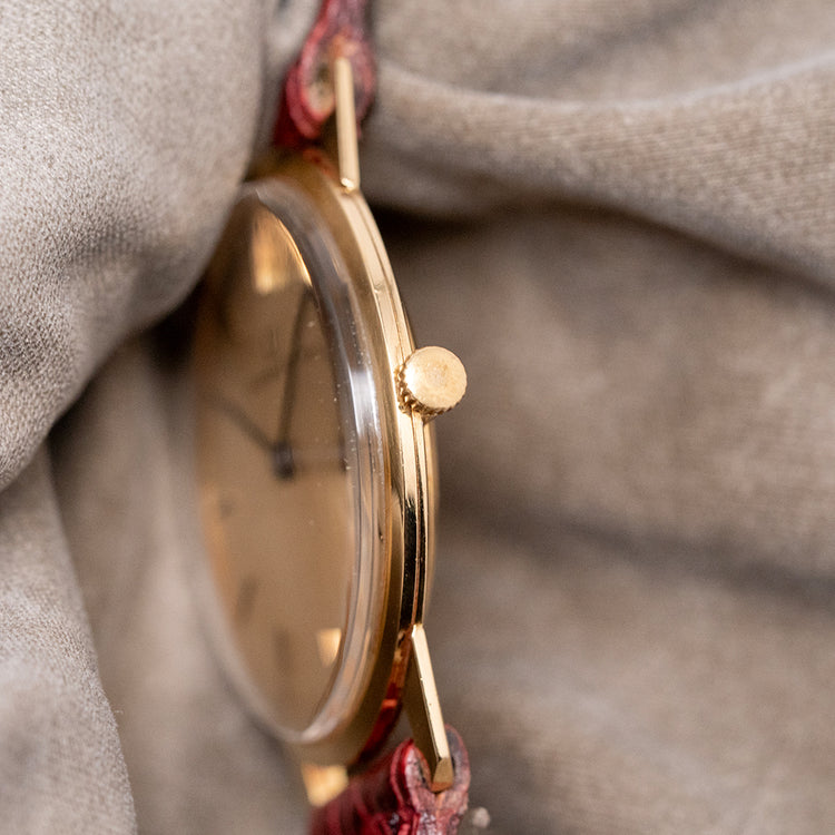 1970s Universal Genève 18ct Yellow Gold Manual 31mm 542101