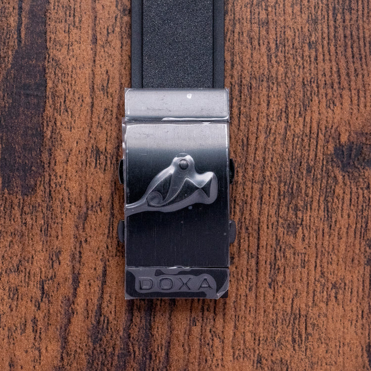 2022 Doxa SUB 300 Sharkhunter Carbon Aqua Lung Yellow