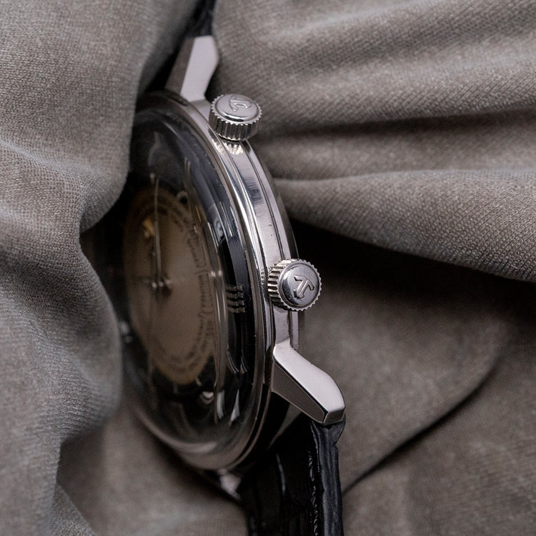 1960s LeCoultre Memovox 'Tuxedo' Dial World Timer Cal. 911 34mm