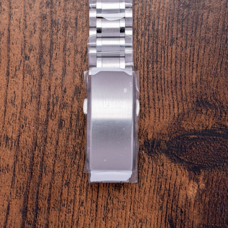 Stickered 2023 Maen Hudson 38 MK4 Heritage Honeycomb