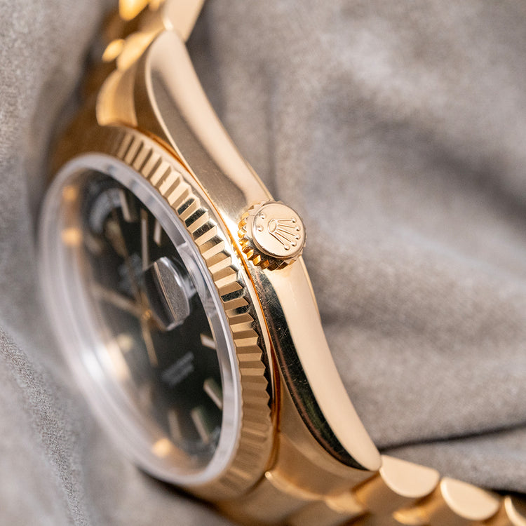 2006 Rolex Day-Date 36mm Yellow Gold 118238 Green Dial