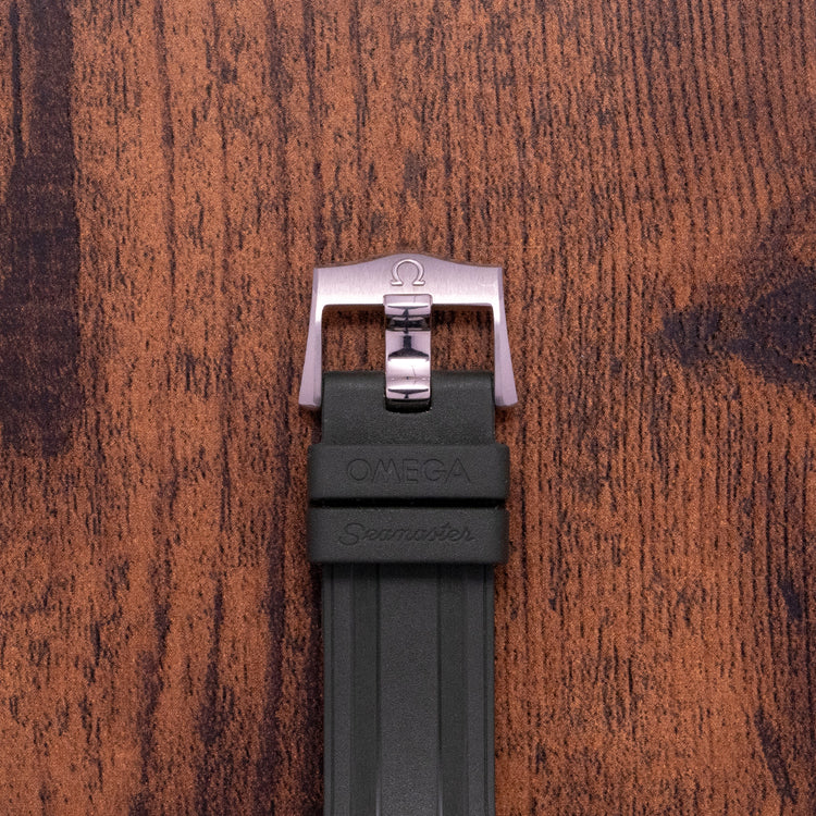 2022 Omega Seamaster 300M Co-Axial Green 210.32.42.20.10.001