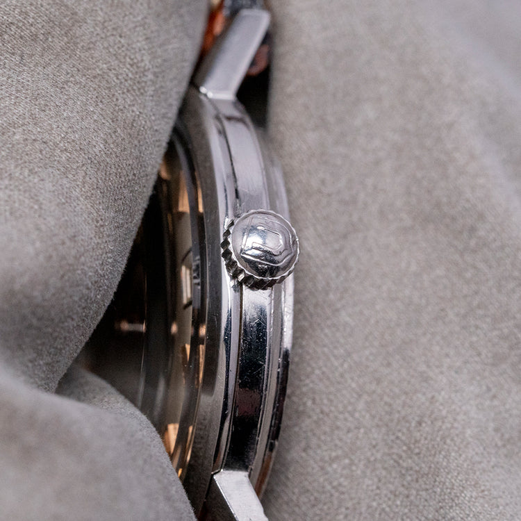 1960s Universal Polerouter Genève Automatic Date 34mm 104604