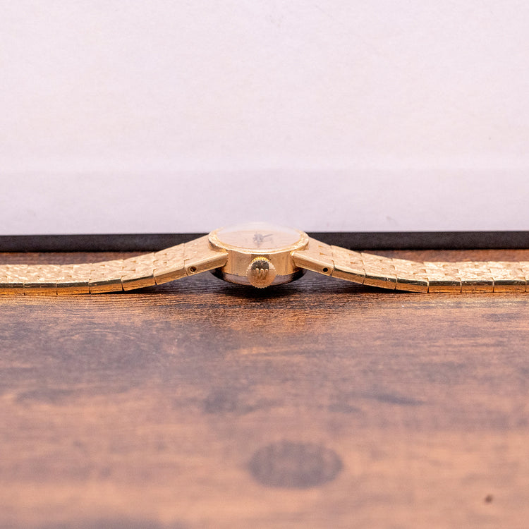 1970s Waltham "Incabloc 17" Bark Finish Bracelet 22.5mm