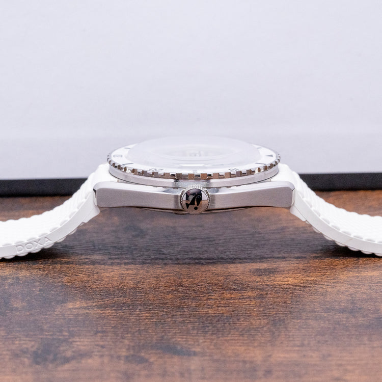 2021 Doxa Sub 200 White Pearl 42mm 799.10.011.23