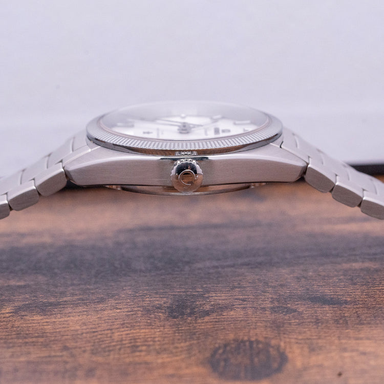 2015/17 Omega Globemaster White 39mm 130.30.39.21.02.001