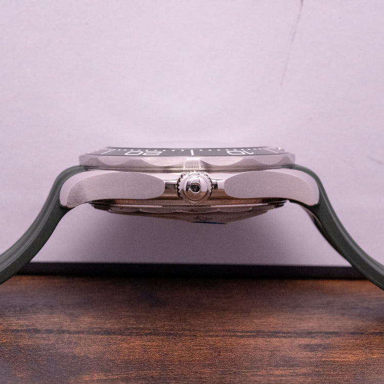 2022 Omega Seamaster 300M Co-Axial Green 210.32.42.20.10.001