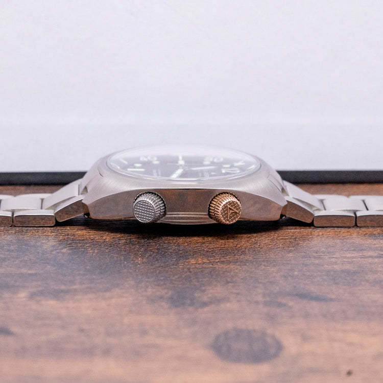 2022 Farer Aqua Compressor Endeavour Titanium on Bracelet