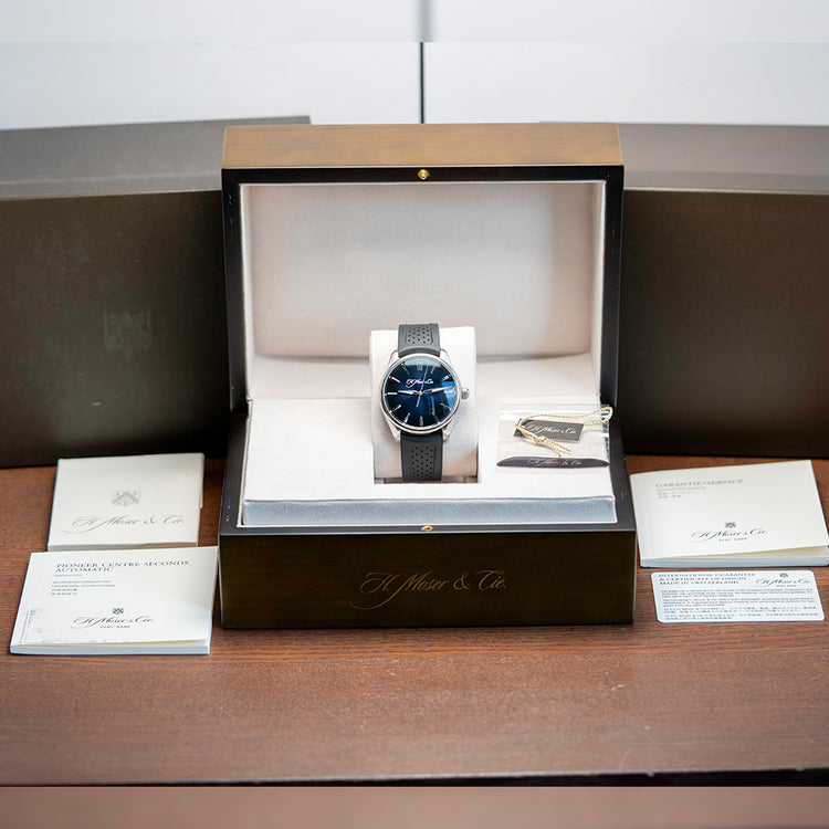 2018 H.Moser & Cie Pioneer Centre Seconds Midnight Blue 43mm 3200-1200