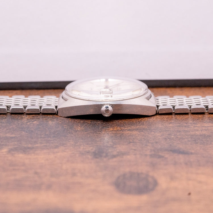 1968 Omega Seamaster Cosmic Date Auto Crosshair 166.023