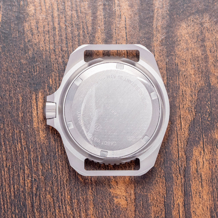 2025 CWC Ti300 Titanium Quartz Diver 41.5mm