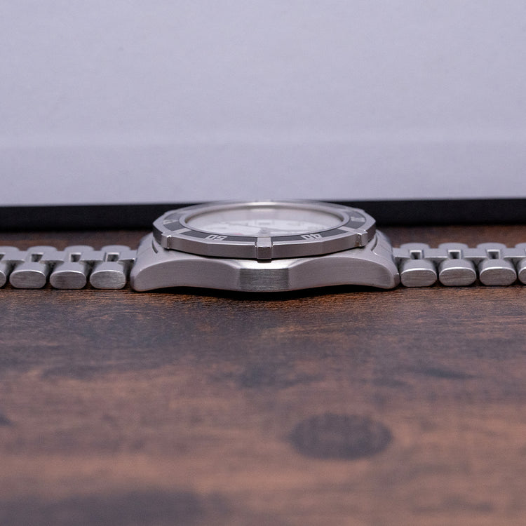 2000 TAG Heuer Professional Quartz WM1111 Box & Papers