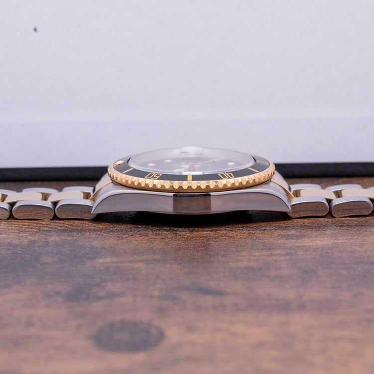 2005 Rolex Submariner Steel & Gold Black 16613LN Full Set