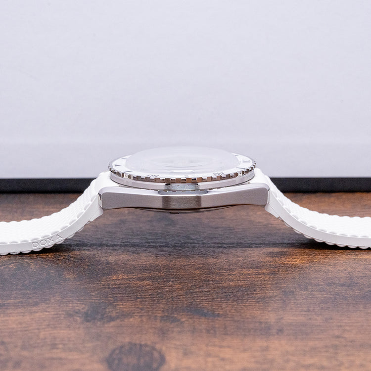 2021 Doxa Sub 200 White Pearl 42mm 799.10.011.23