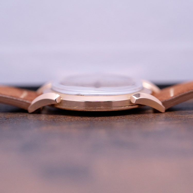 1950s Fleuron 18ct Rose Gold Bombe Lugs 35mm Manual