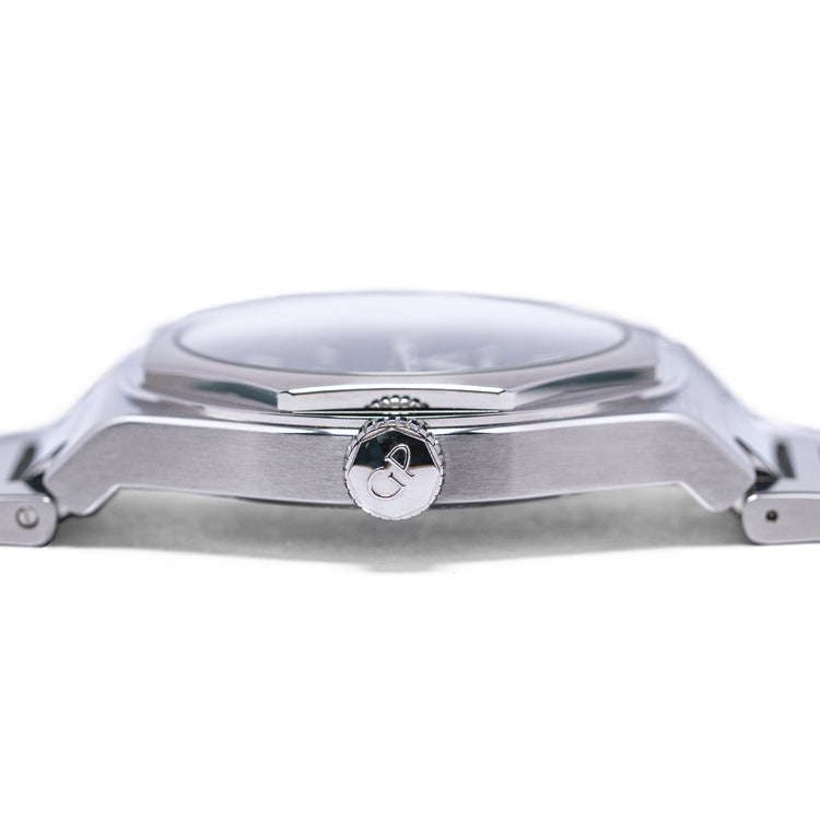 2022 Girard Perregaux Laureato 42 Blue Auto 81010-11-431-11A