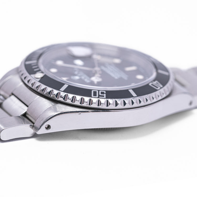 1990 Rolex Submariner Date 16610 Box & Papers + Rolex Service