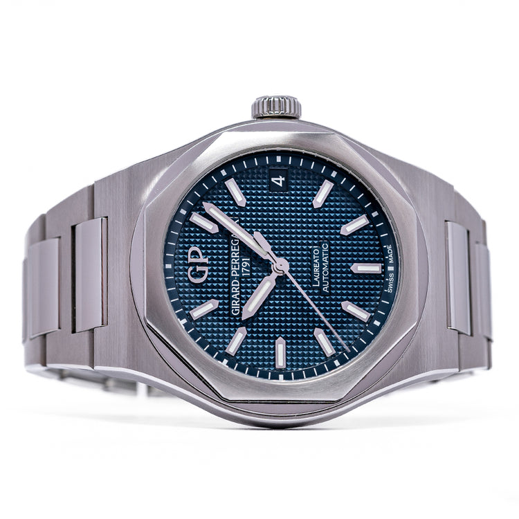 2022 Girard Perregaux Laureato 42 Blue Auto 81010-11-431-11A