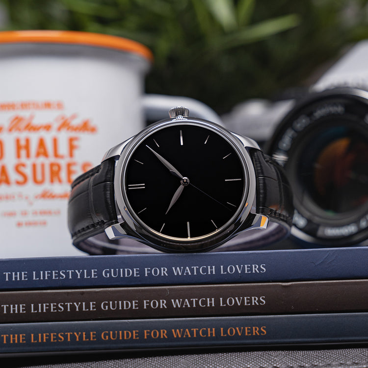 Unworn 2023 H.Moser & Cie Endeavour Centre Seconds Vantablack 1200-1235