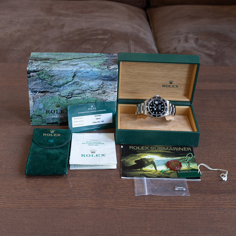 1990 Rolex Submariner Date 16610 Box & Papers + Rolex Service