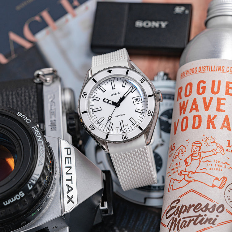 2021 Doxa Sub 200 White Pearl 42mm 799.10.011.23