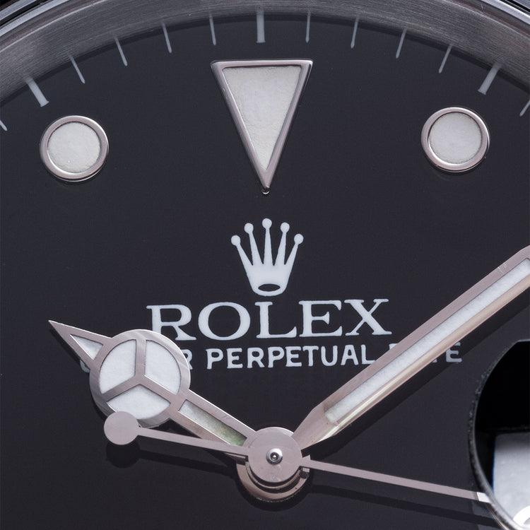 1990 Rolex Submariner Date 16610 Box & Papers + Rolex Service