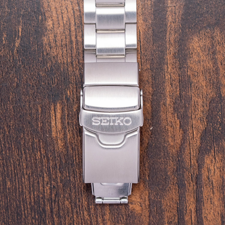 2022 Seiko Suigun “Samurai” Limited Edition Red 44mm SRPH61K1