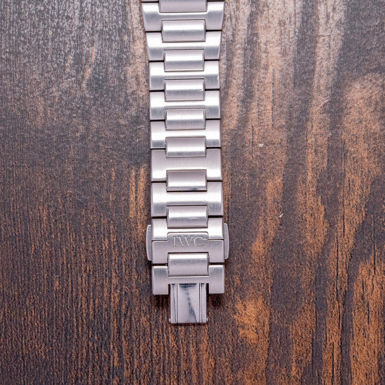 2023 IWC Ingenieur Automatic 40mm White/Silver Dial IW328902