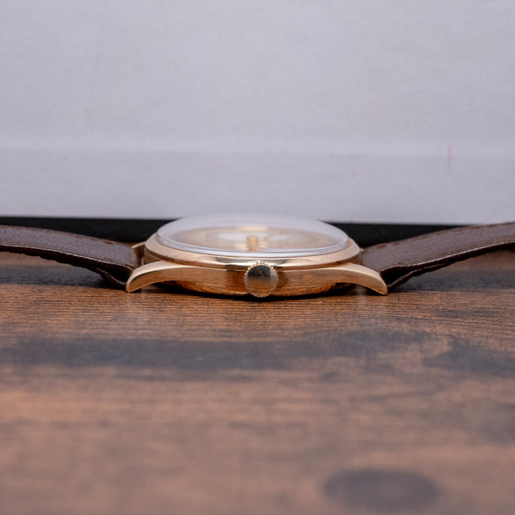 1947 Omega 9ct Gold Dennison Case 33mm Cal. 30T2 219370