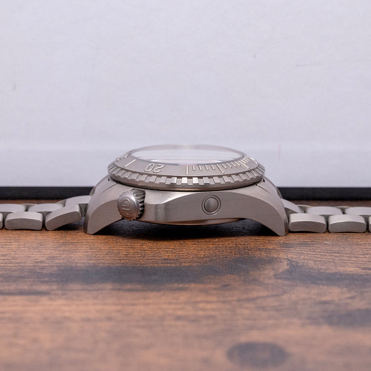 2008 Girard Perregaux Sea Hawk II Pro Titanium 3000M 44mm 49940