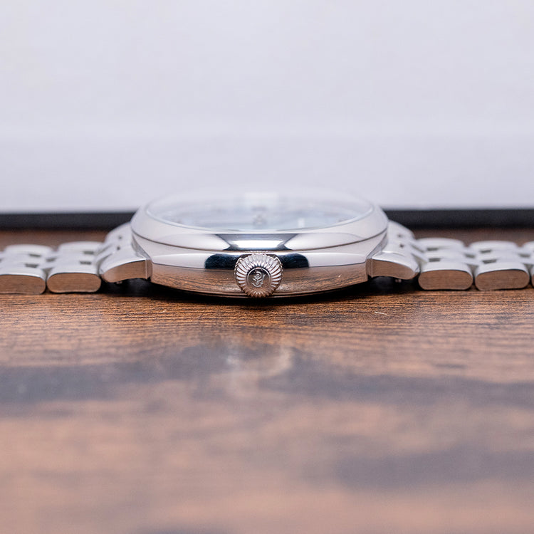 2024 Fears Brunswick 40 Aurora Mother of Pearl on Bracelet