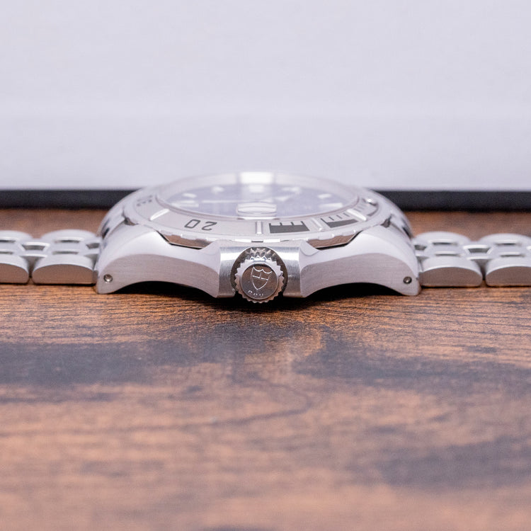 2000s Tudor Prince Date Hydronaut Blue Dial 41mm 89190P