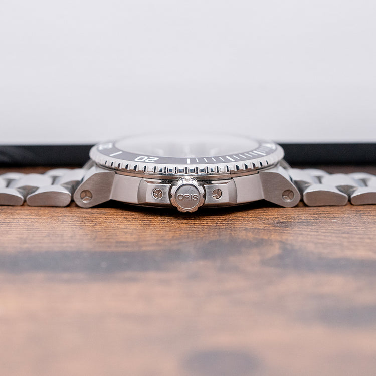 2018 Oris Aquis Date 43.5mm Blue Dial on Bracelet Automatic