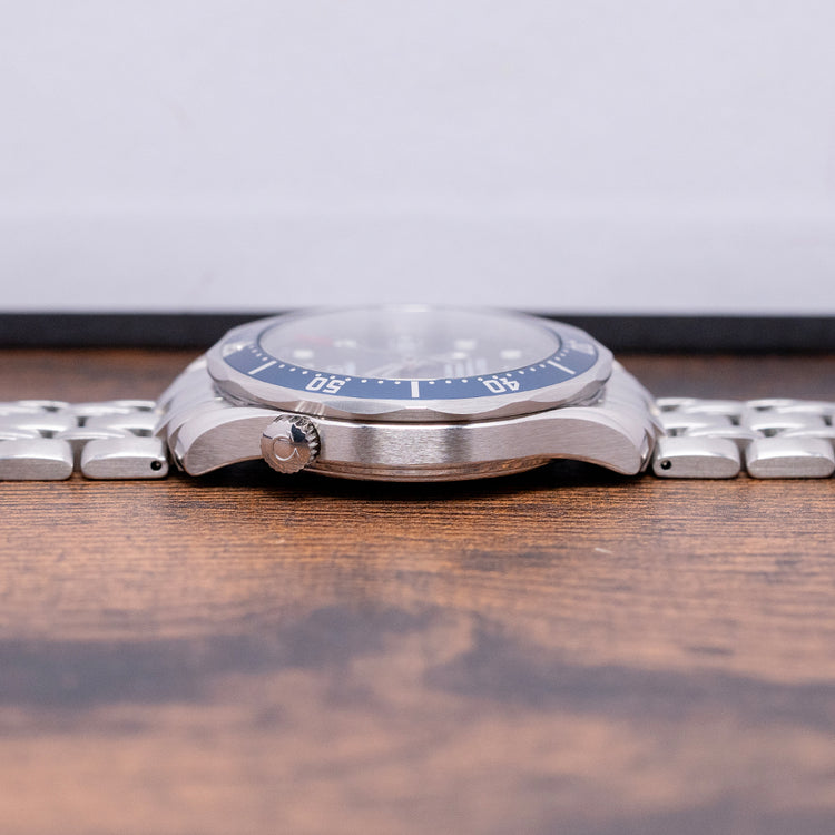 2001 Omega Seamaster Diver 300M Blue Auto 2531.80 41mm