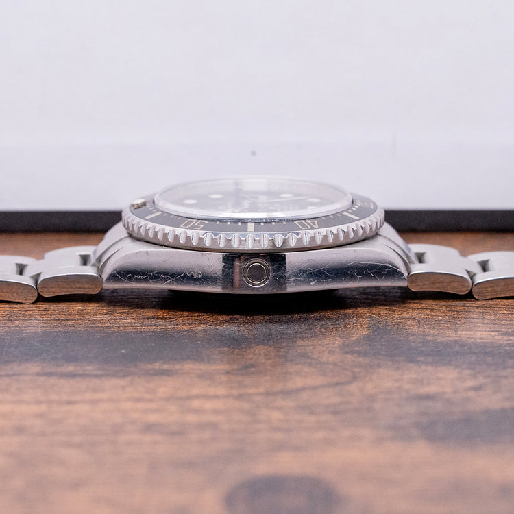 2016 Rolex Sea-Dweller 4000 40mm on Bracelet 116600