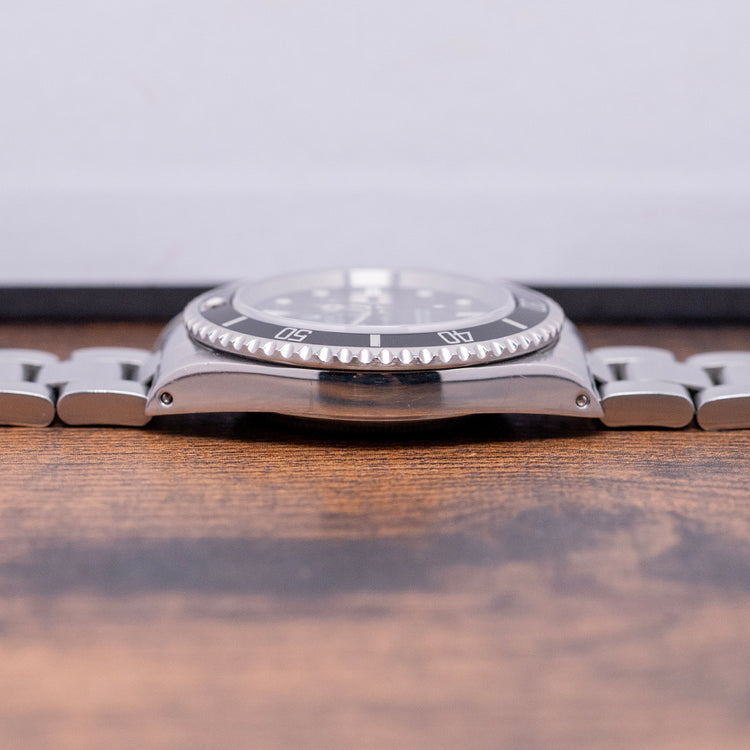 2002 Rolex Submariner No-Date "2 Liner" 40mm 14060M