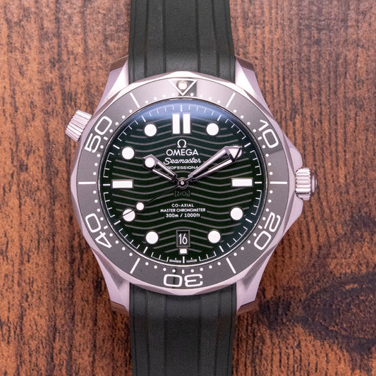 2022 Omega Seamaster 300M Co-Axial Green 210.32.42.20.10.001