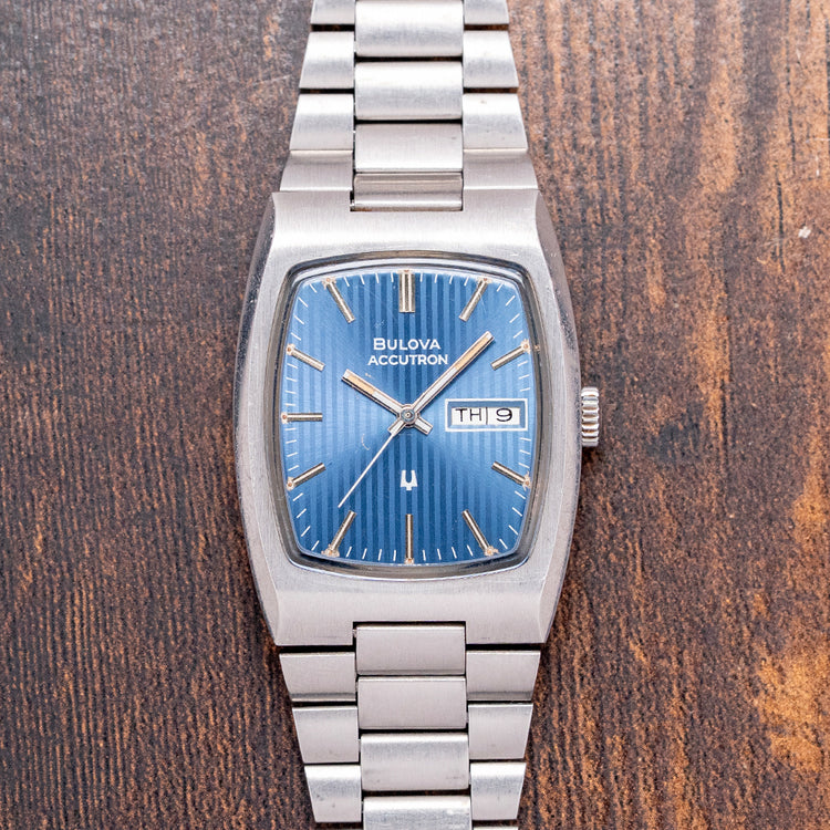 1976 Bulova Accutron Blue Dial on Bracelet 7866 32mm